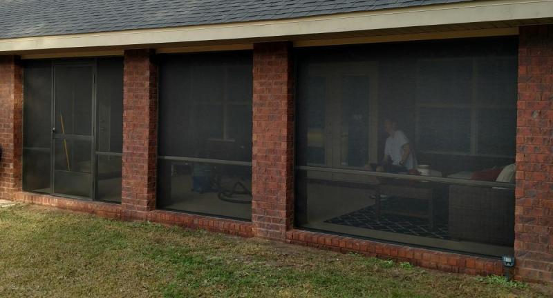 Screened in porch in Navarre